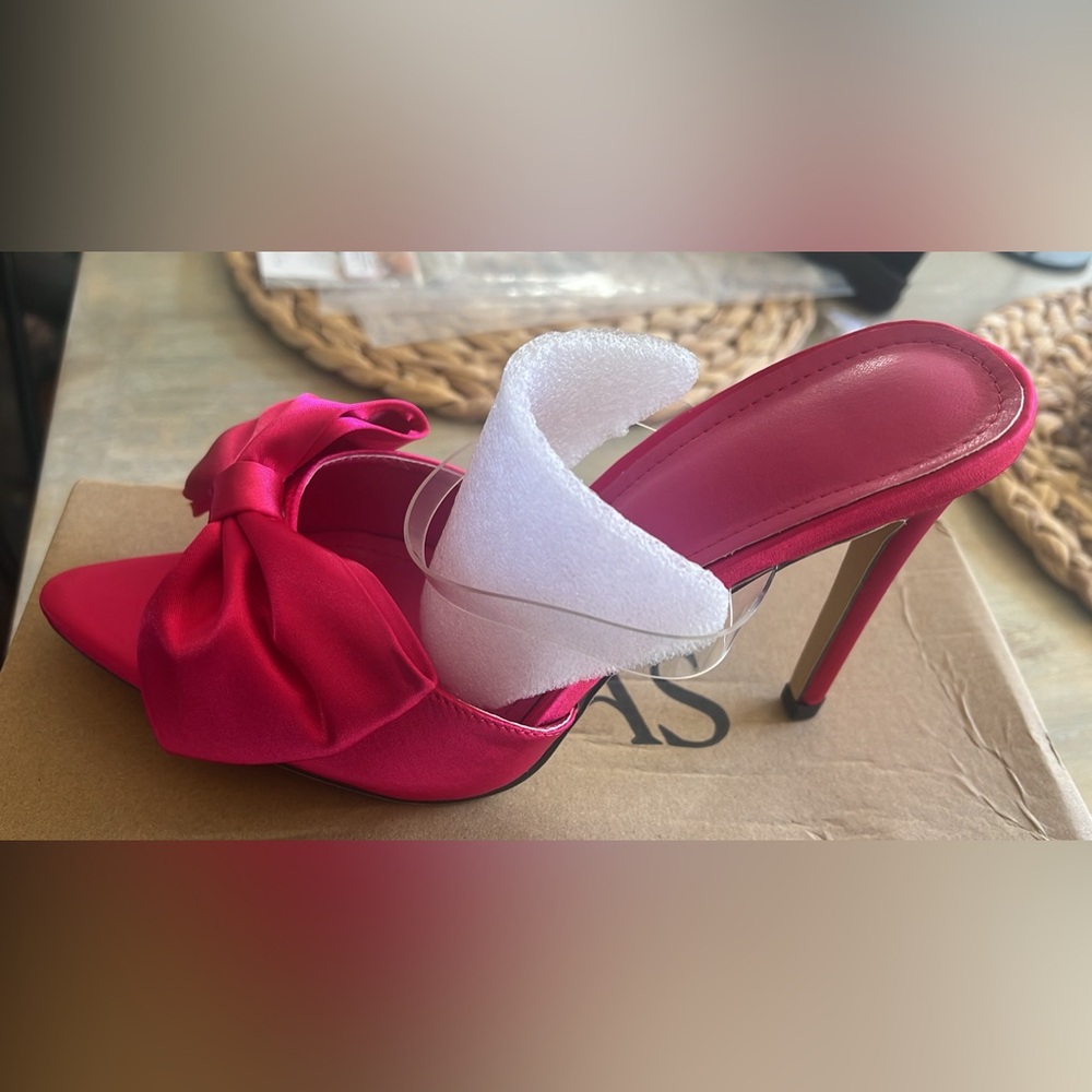 Brand new Pink Heels